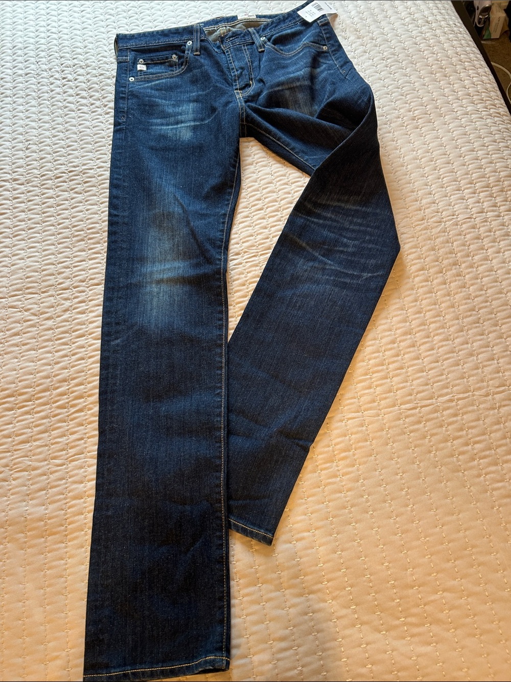 A blue AG . The Dylan slim skinny Jeans for men. Brand new l. Size 32 .😊👍